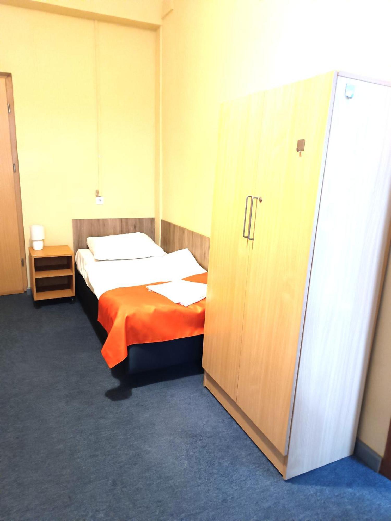 Hostel Krosnienska 12 Zielona Gora  Luaran gambar