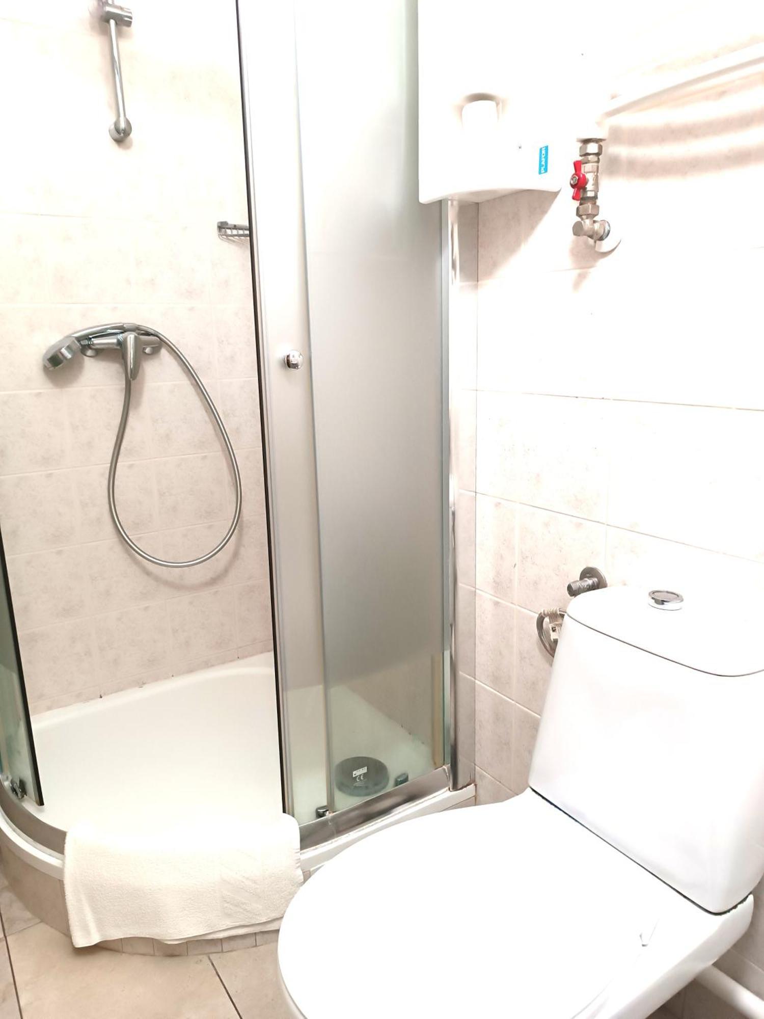 Hostel Krosnienska 12 Zielona Gora  Luaran gambar