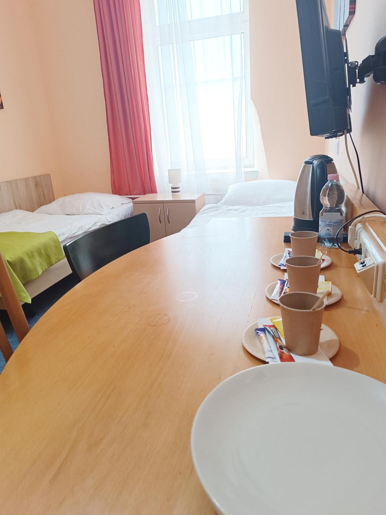Hostel Krosnienska 12 Zielona Gora  Luaran gambar