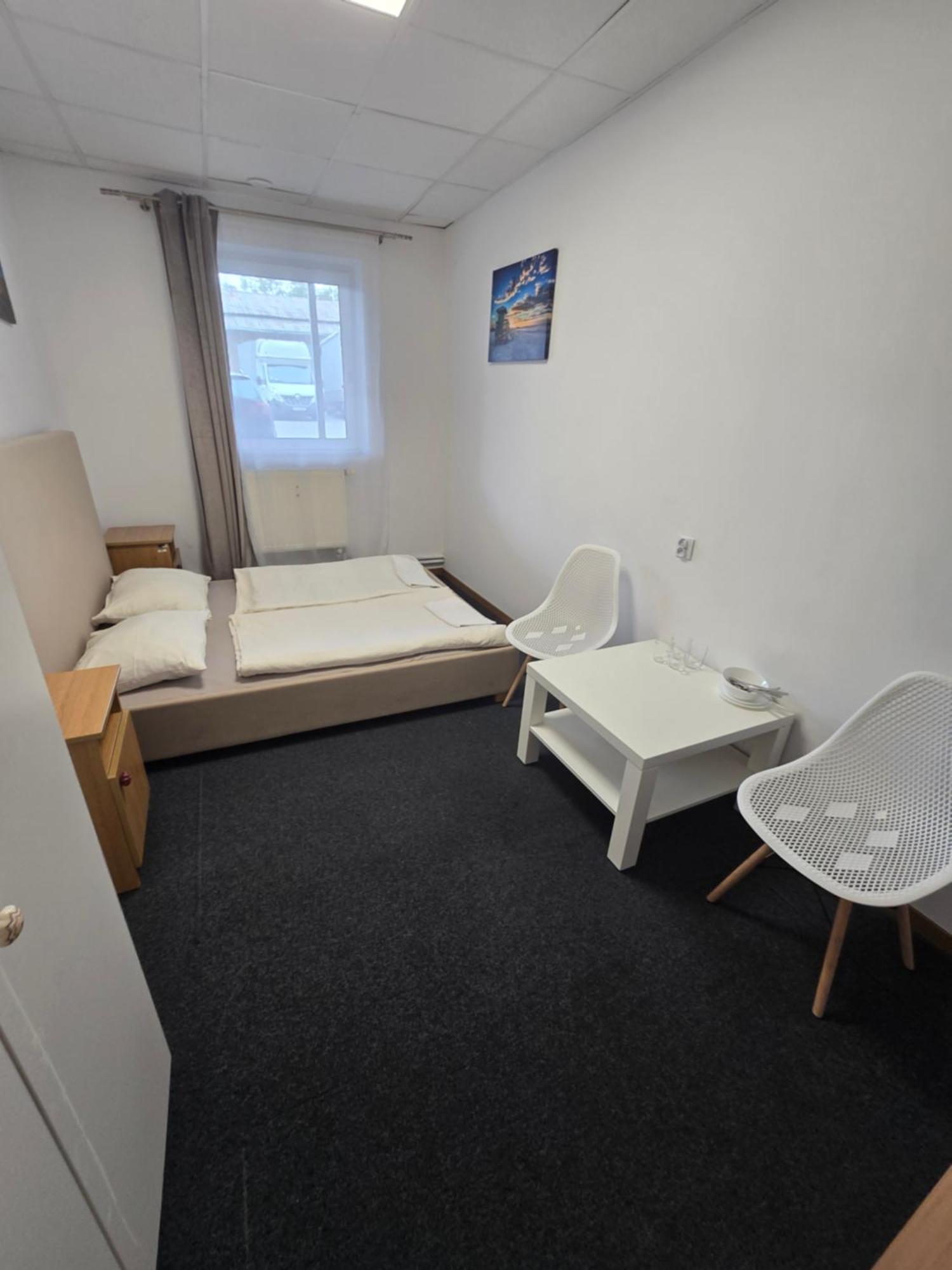 Hostel Krosnienska 12 Zielona Gora  Luaran gambar